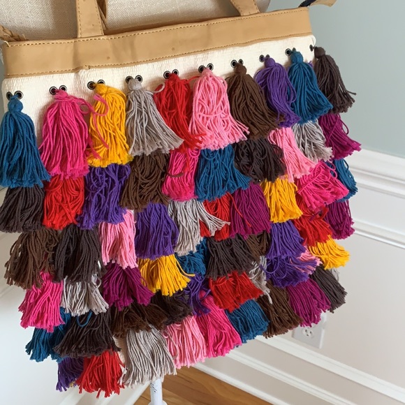 Noonday Collection la Gloria tassel tote - Picture 4 of 9